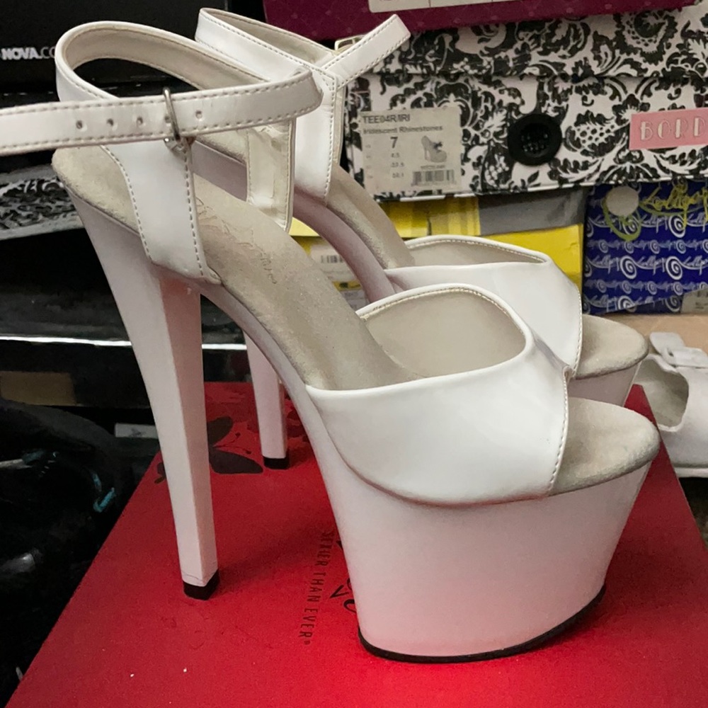 Wire platform Heels